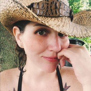 Meet your Posher, Eileen